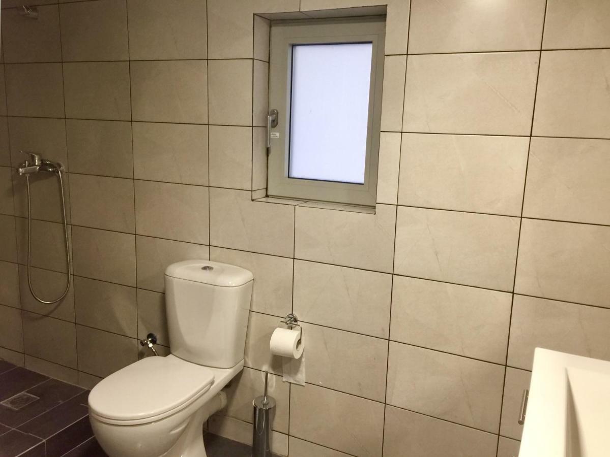 Holodek Apartments Sygrou Parking Atene Esterno foto