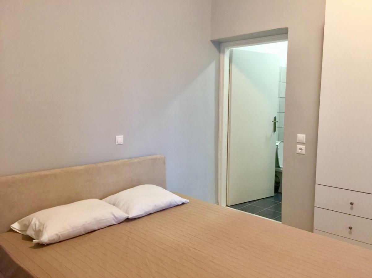 Holodek Apartments Sygrou Parking Atene Esterno foto