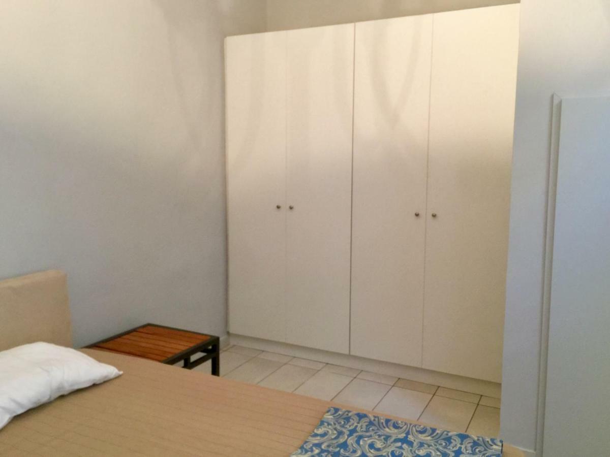Holodek Apartments Sygrou Parking Atene Esterno foto
