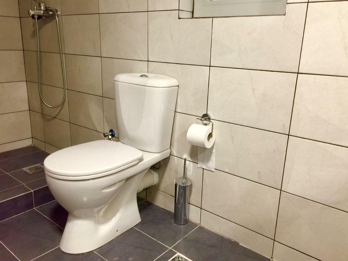 Holodek Apartments Sygrou Parking Atene Esterno foto