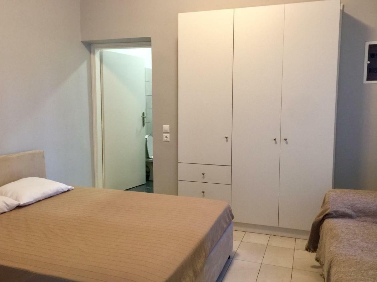 Holodek Apartments Sygrou Parking Atene Esterno foto