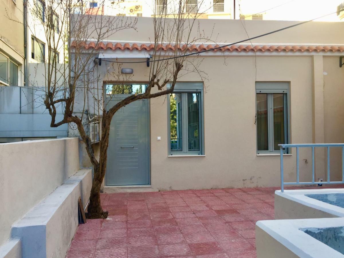 Holodek Apartments Sygrou Parking Atene Esterno foto