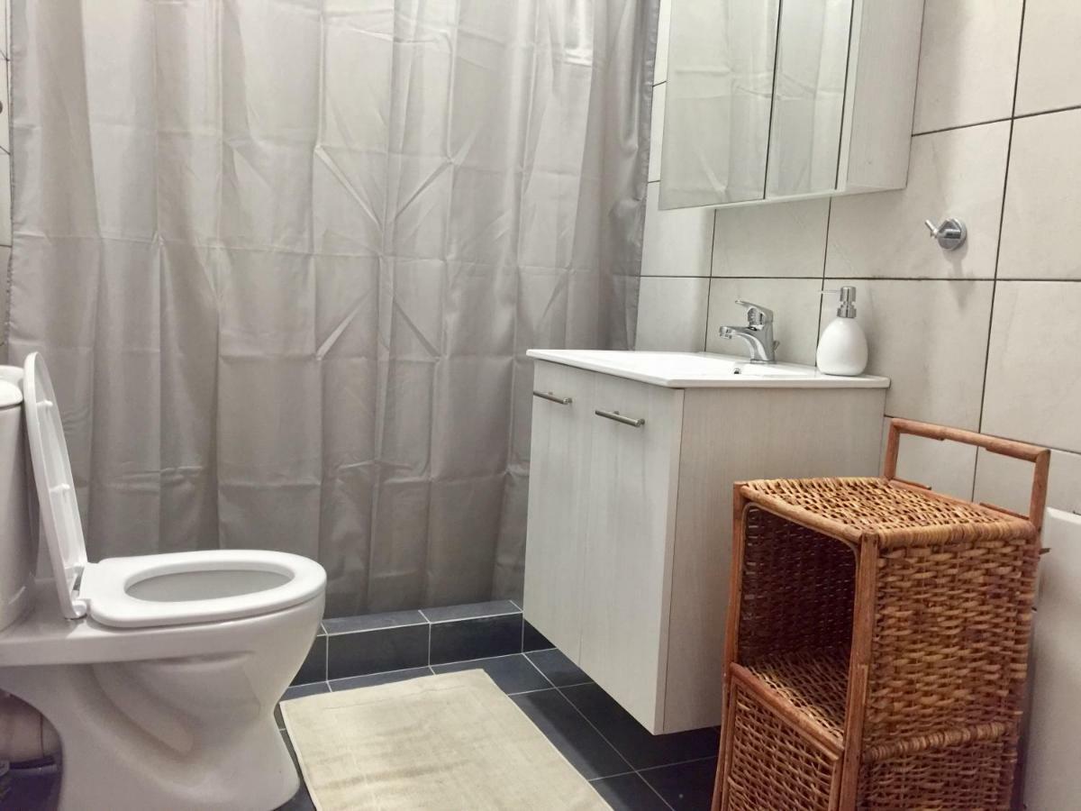 Holodek Apartments Sygrou Parking Atene Esterno foto