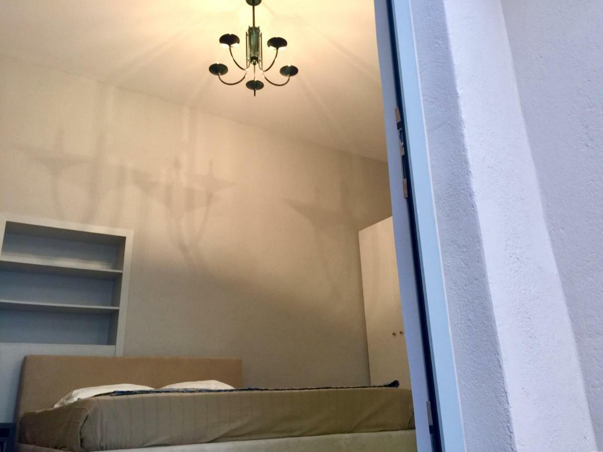 Holodek Apartments Sygrou Parking Atene Esterno foto