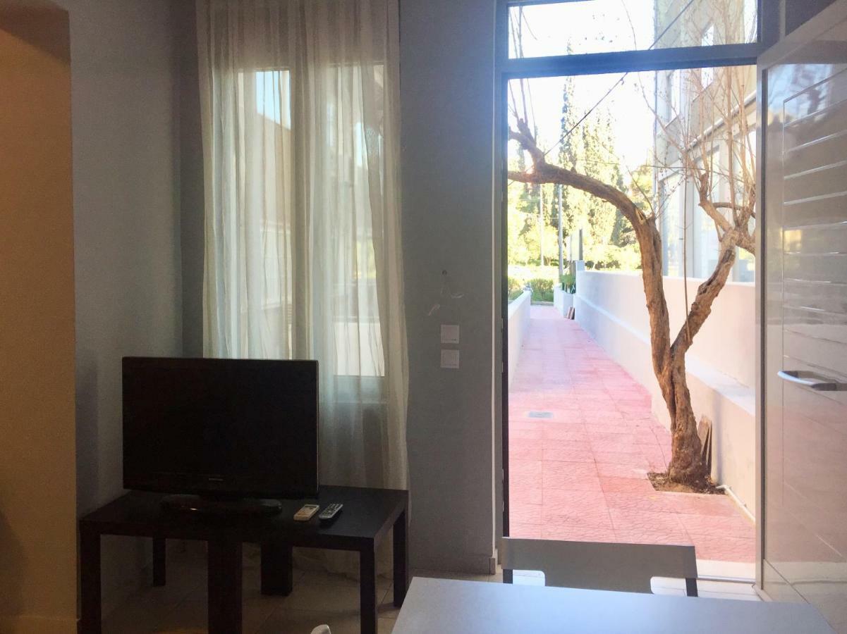 Holodek Apartments Sygrou Parking Atene Esterno foto
