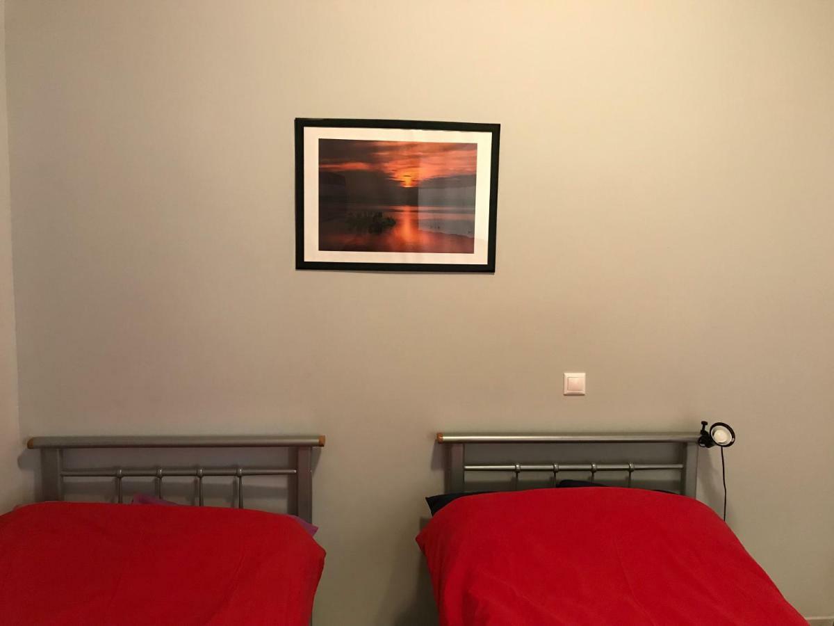 Holodek Apartments Sygrou Parking Atene Esterno foto