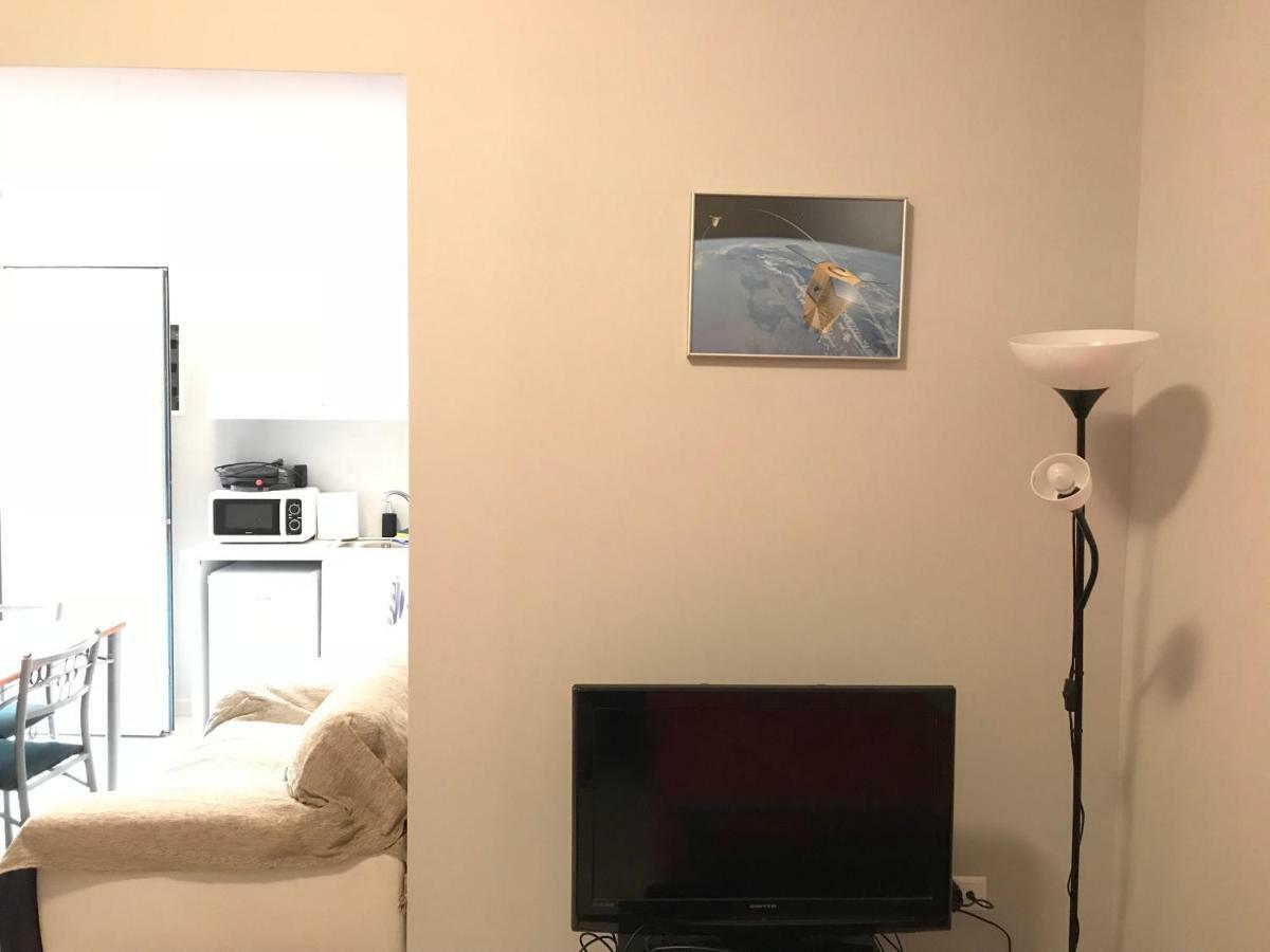 Holodek Apartments Sygrou Parking Atene Esterno foto