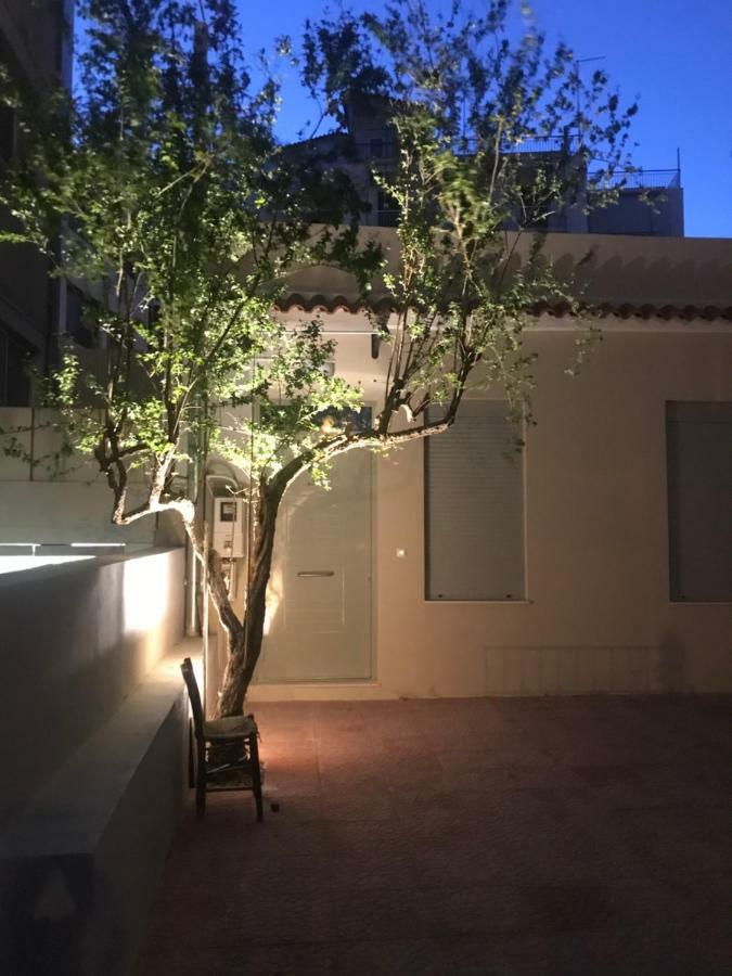 Holodek Apartments Sygrou Parking Atene Esterno foto
