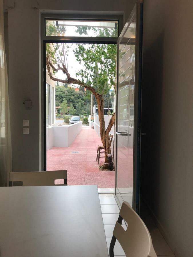 Holodek Apartments Sygrou Parking Atene Esterno foto